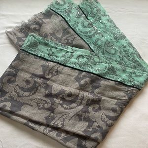 Lightweight scarf
